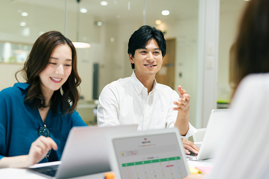 ビジネスモデルにフィット,独自カスタマイズも可能